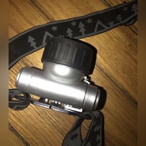 BLACK DIAMOND ASTRO HEAD LAMP 175 LUMENS LED Mountain Tree Band Climb Hike Ski